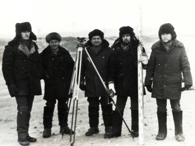 Мастера на разбивке трассы Беркакит - Томмот. Весна 1986 г.