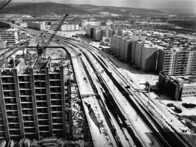 Москвичи строят 16-этажные дома на главной улице города – Красной Пресне. Сер. 1980-х годов